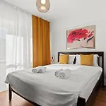 Charm - Old Town Apartman *