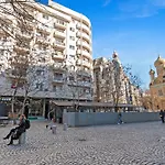 Charm - Old Town Apartman Bukarest